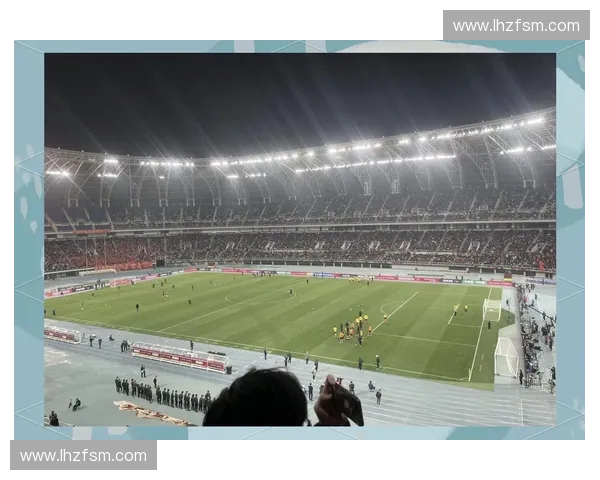 世界杯揭幕时刻点燃全球激情 球迷共庆绿茵盛宴狂欢